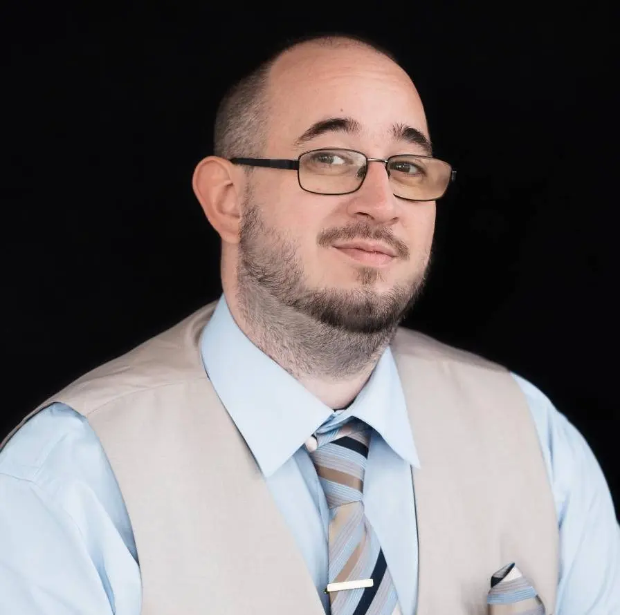 JonathanSchaefer-Headshots-2024-17 Angie Clark